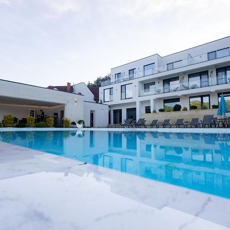 Yrys House - Adults Only Hotel Ieşelniţa Bagian luar foto
